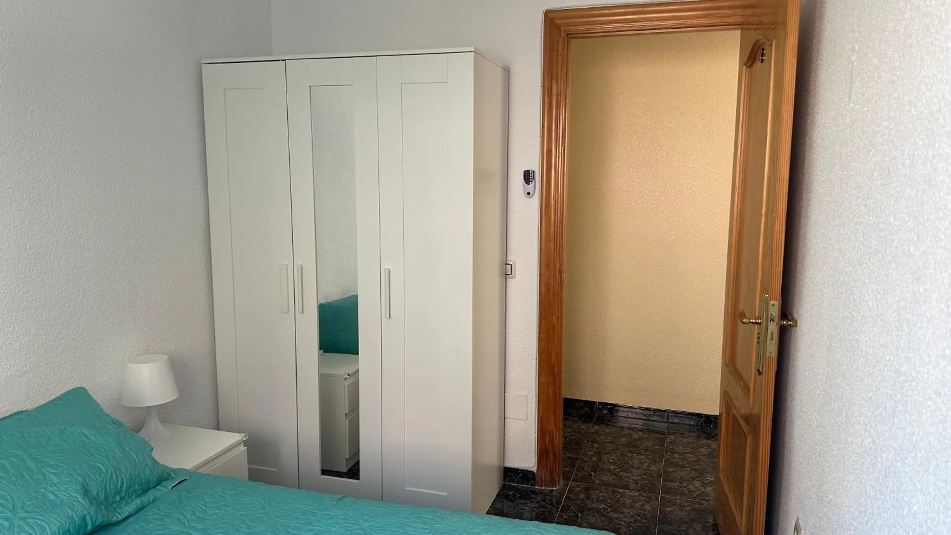 Almeria Centro Habitacion Privada En Apartamento Compartido
