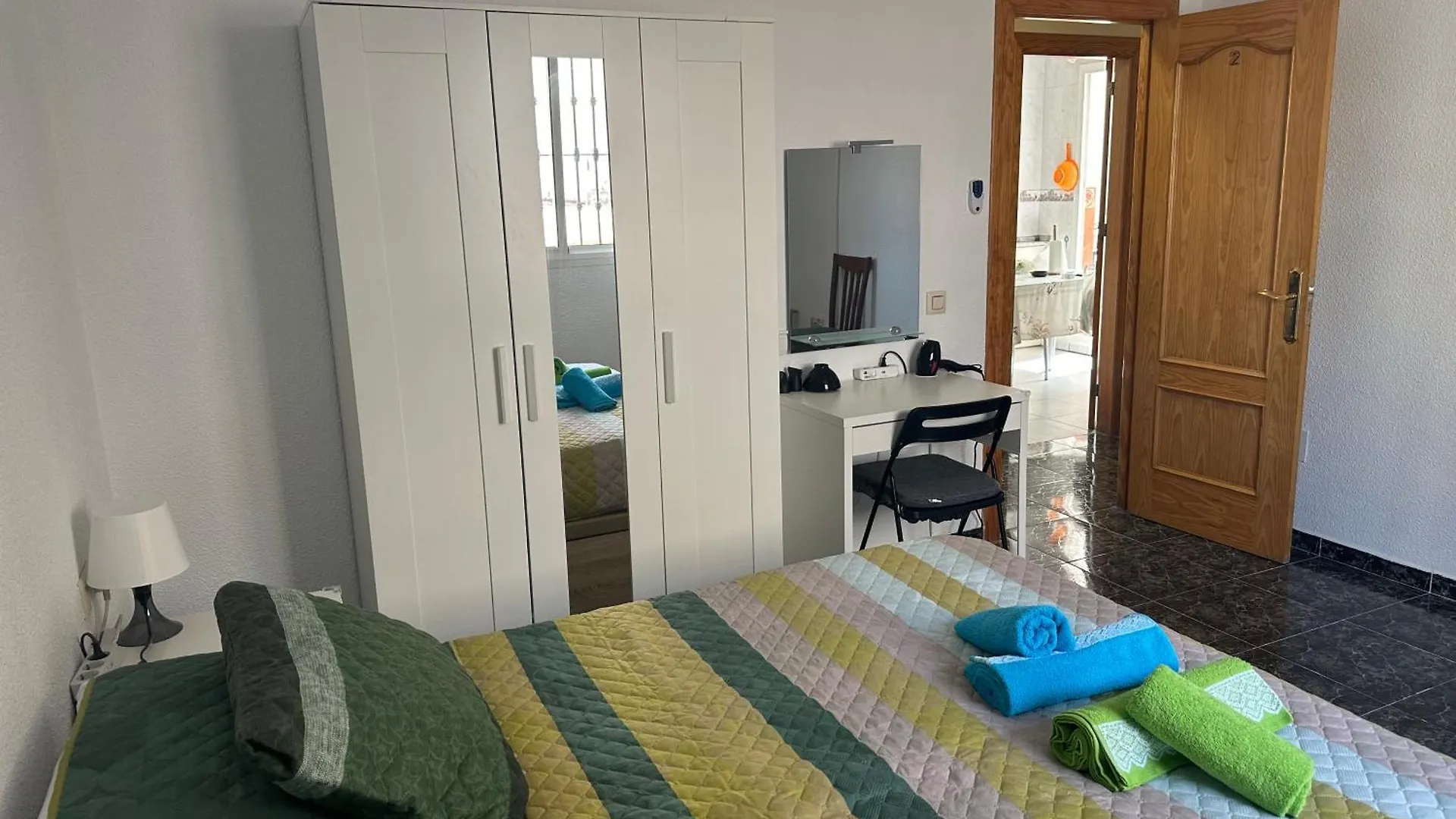 Almeria Centro Habitacion Privada En Apartamento Compartido España
