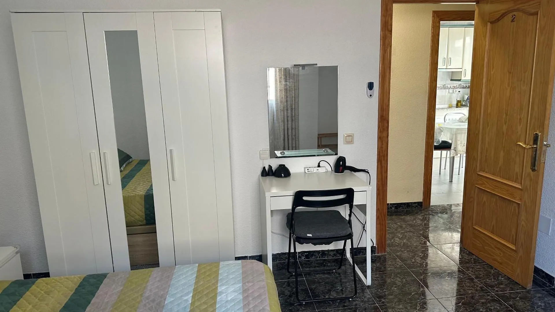Almeria Centro Habitacion Privada En Apartamento Compartido España