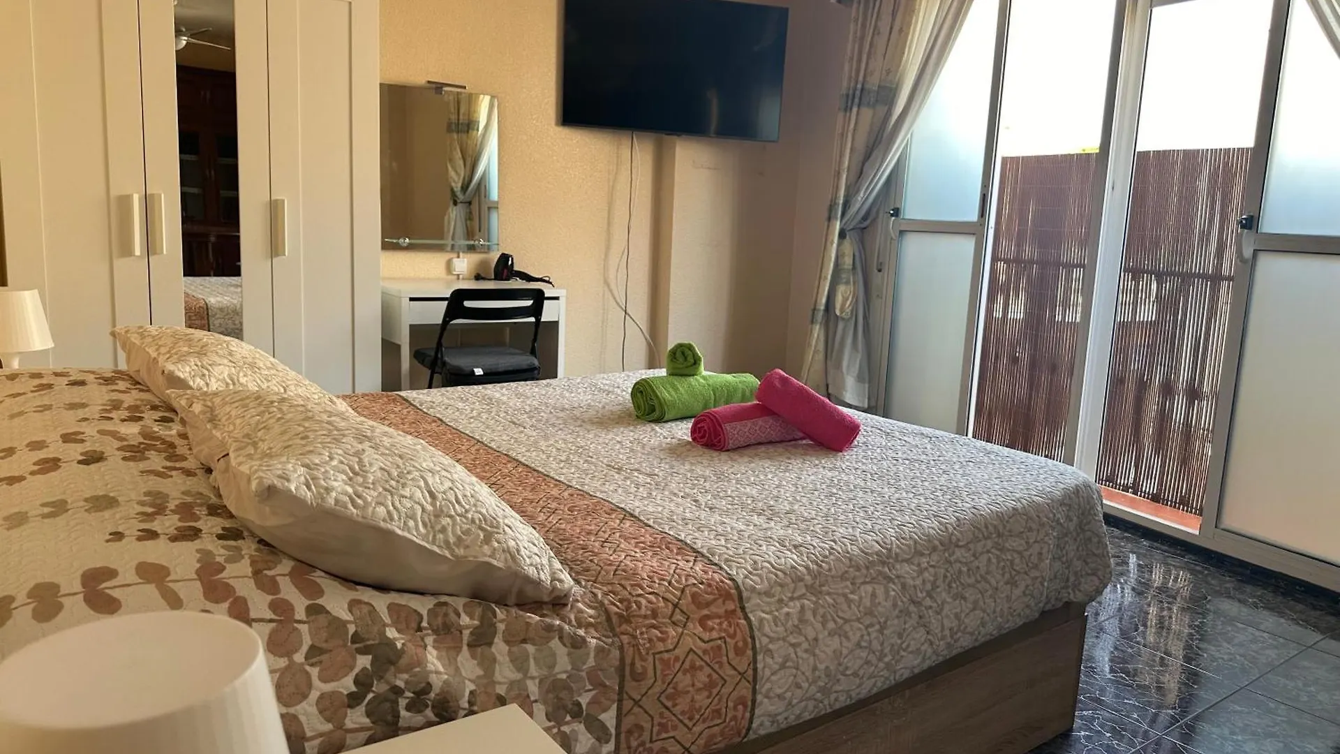 Almeria Centro Habitacion Privada En Apartamento Compartido