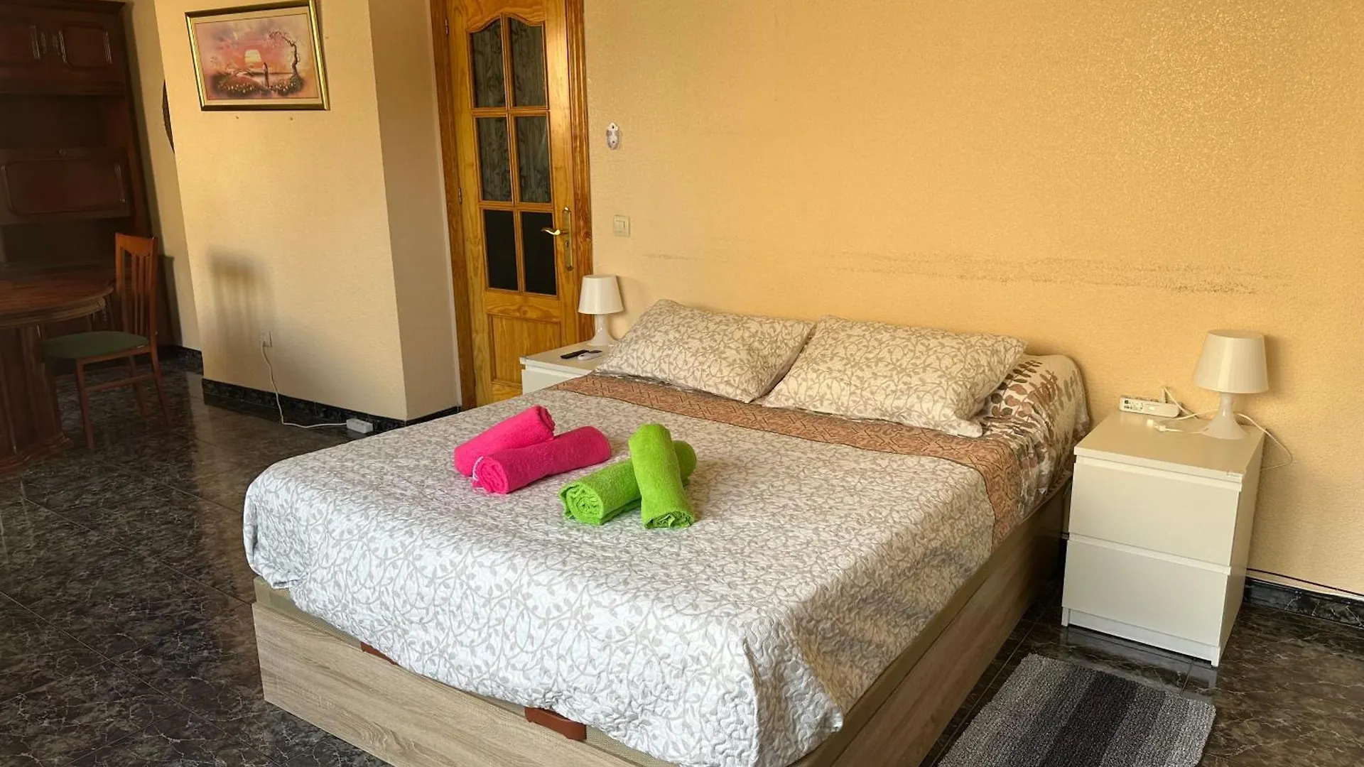 Almeria Centro Habitacion Privada En Apartamento Compartido ספרד