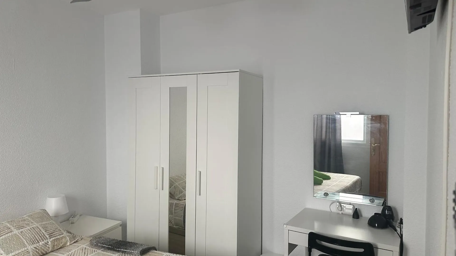 Almeria Centro Habitacion Privada En Apartamento Compartido