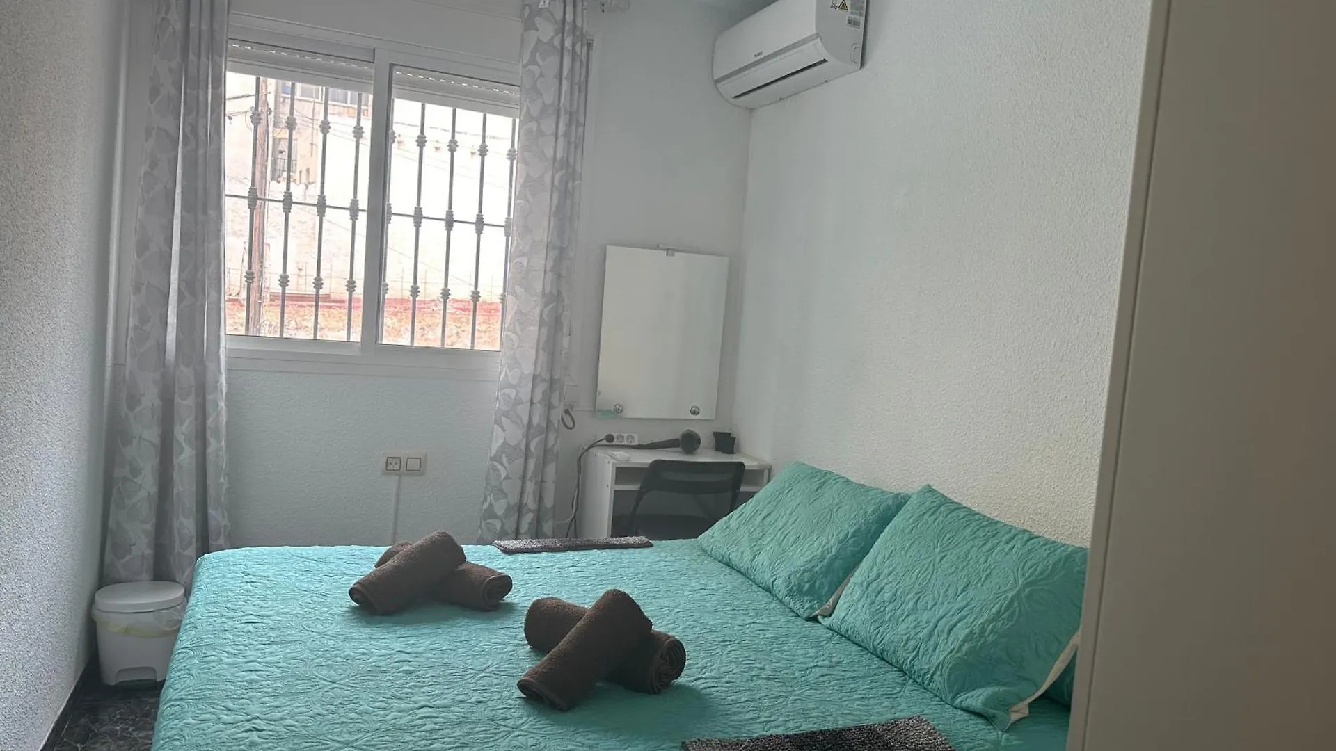 Almeria Centro Habitacion Privada En Apartamento Compartido