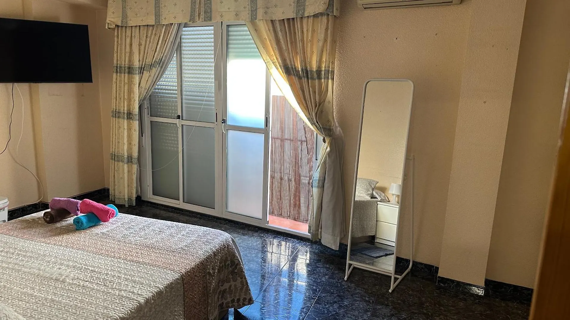 Almeria Centro Habitacion Privada En Apartamento Compartido 0*,