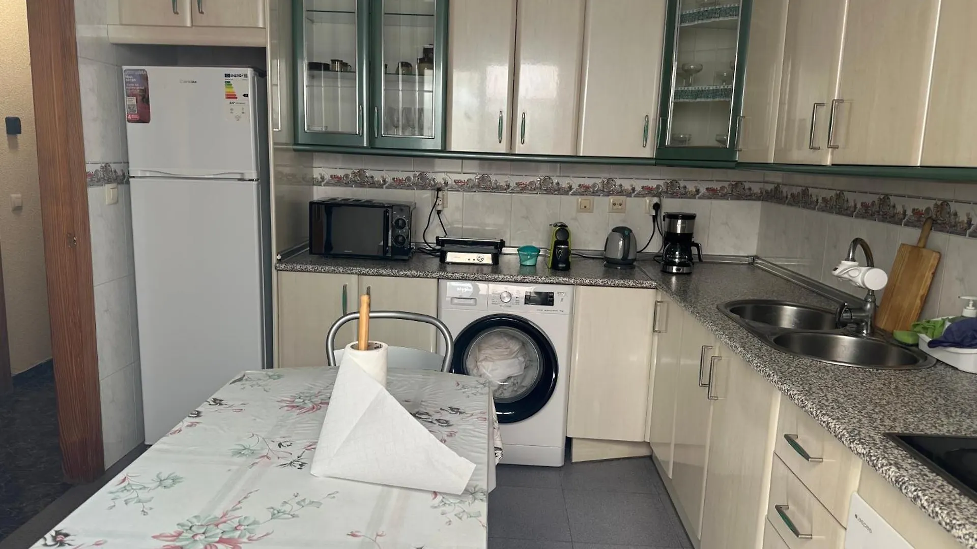 Almeria Centro Habitacion Privada En Apartamento Compartido 0*,
