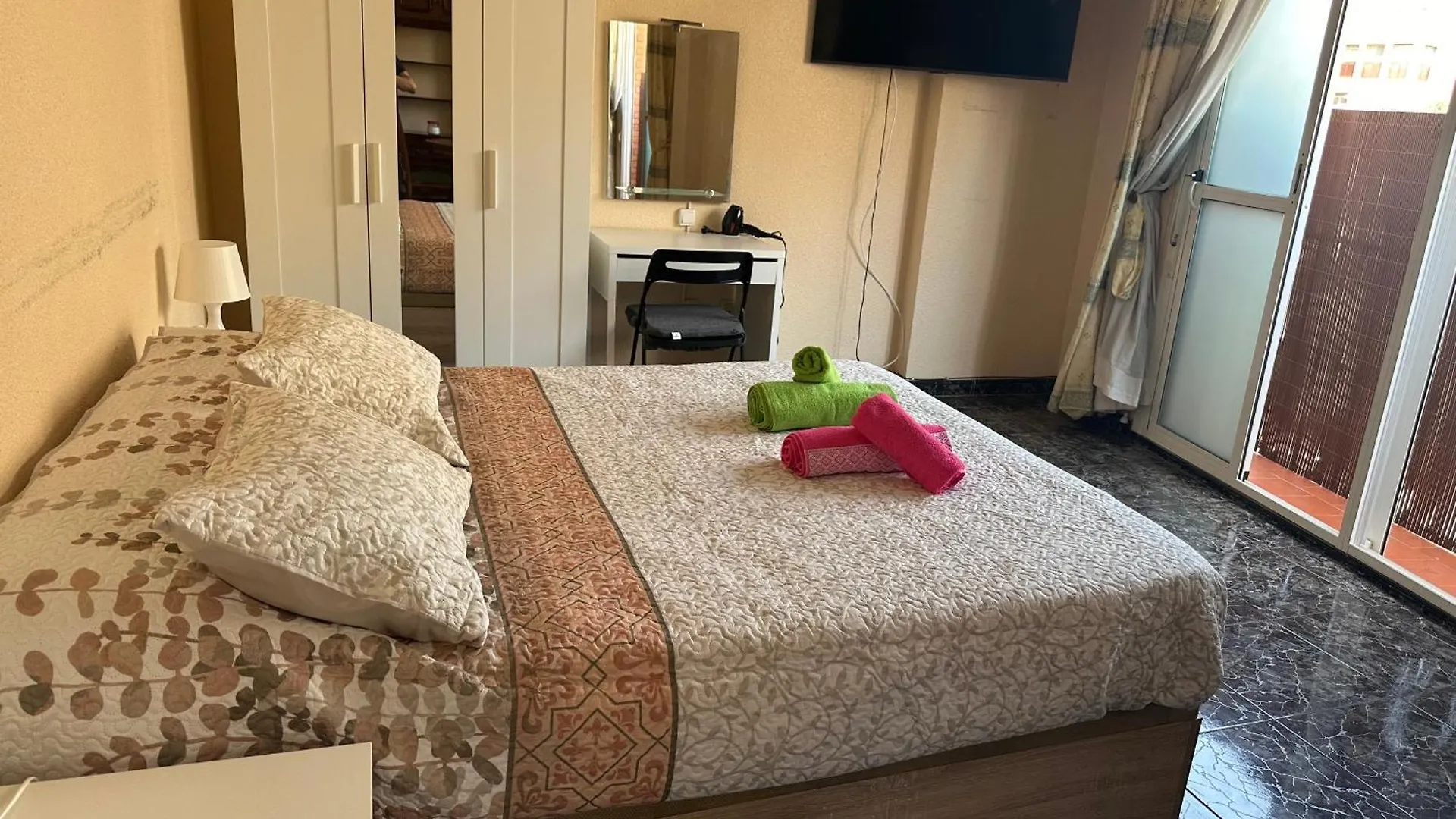 Almeria Centro Habitacion Privada En Apartamento Compartido Privat bolig