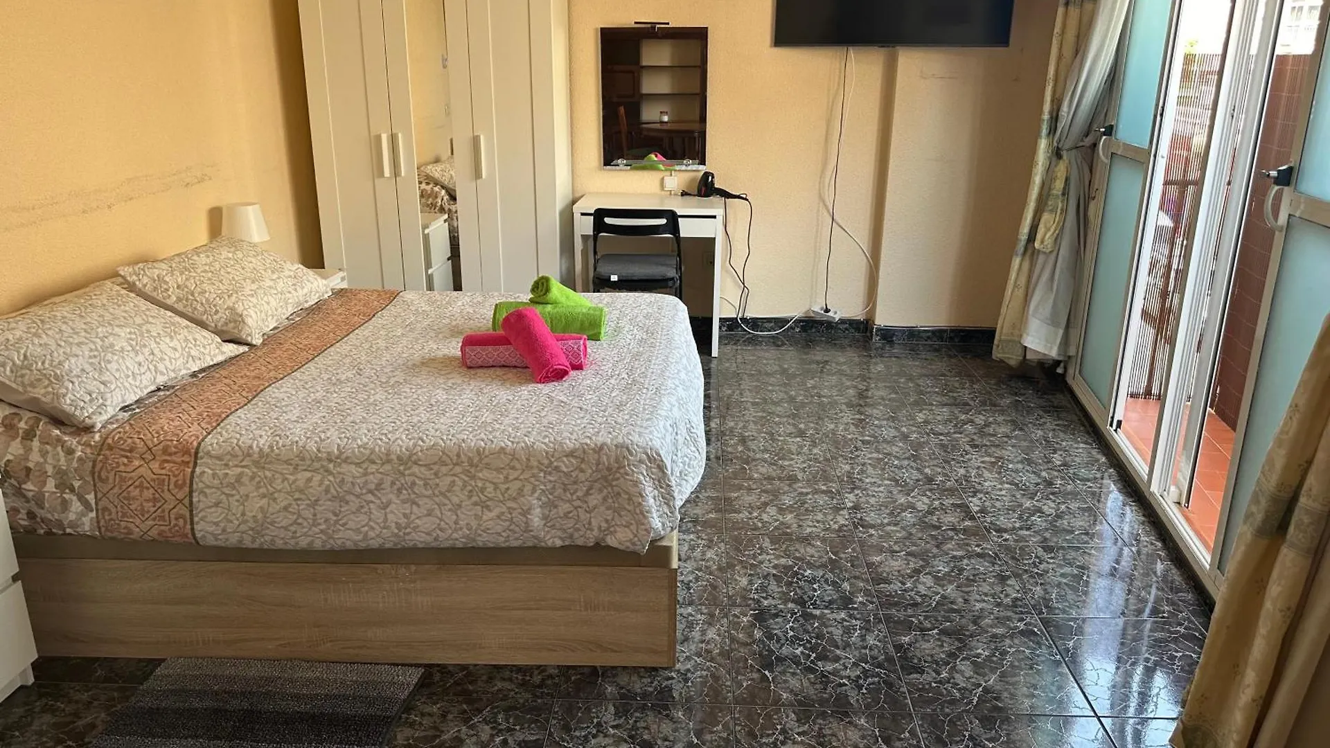 Almeria Centro Habitacion Privada En Apartamento Compartido Privat bolig