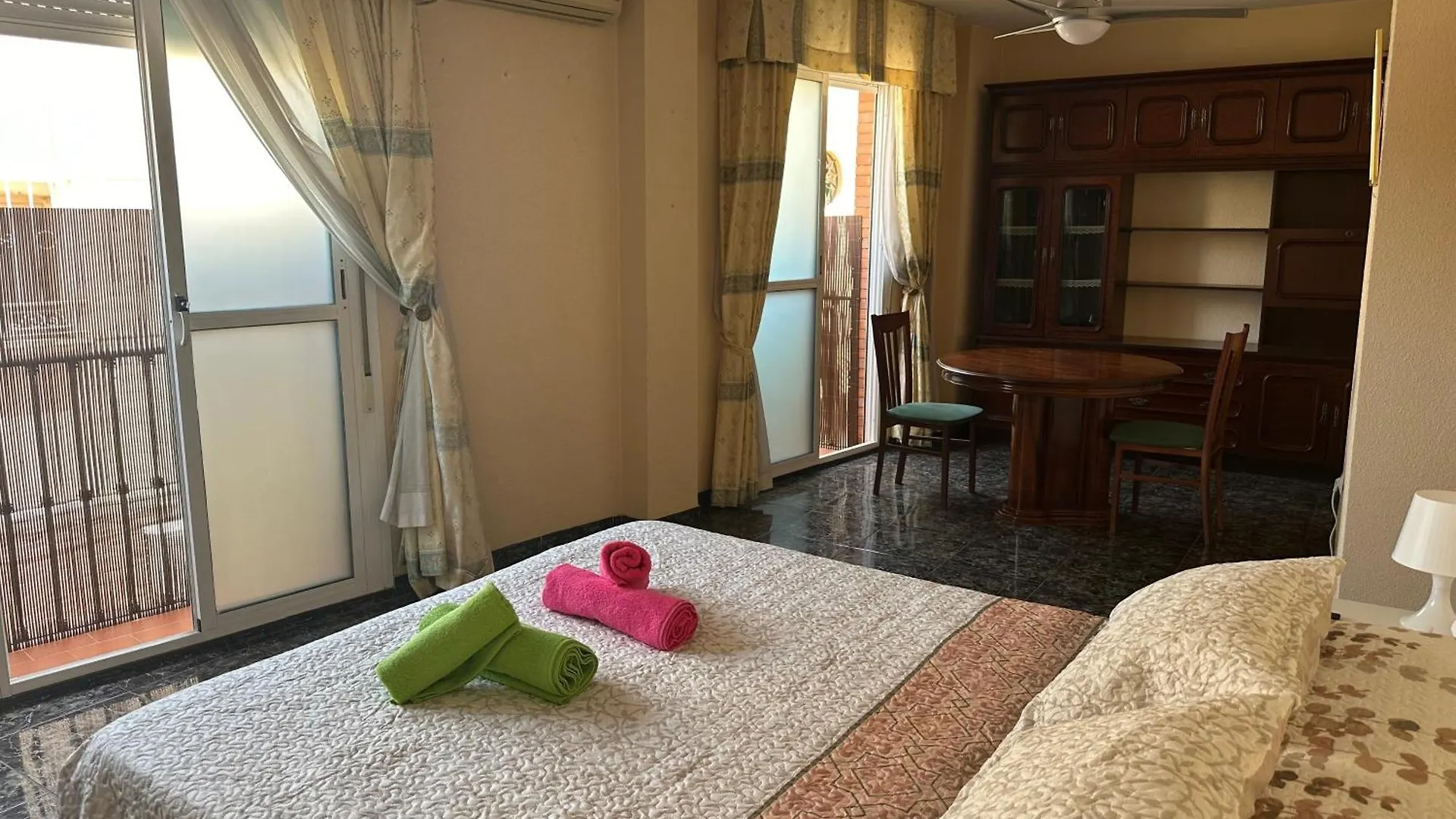 Almeria Centro Habitacion Privada En Apartamento Compartido Privat bolig