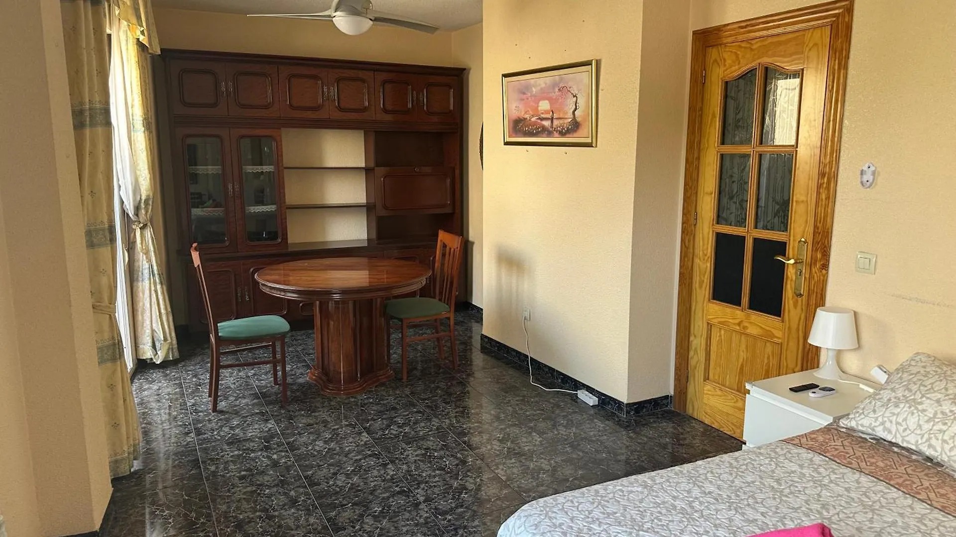 Almeria Centro Habitacion Privada En Apartamento Compartido Spanien