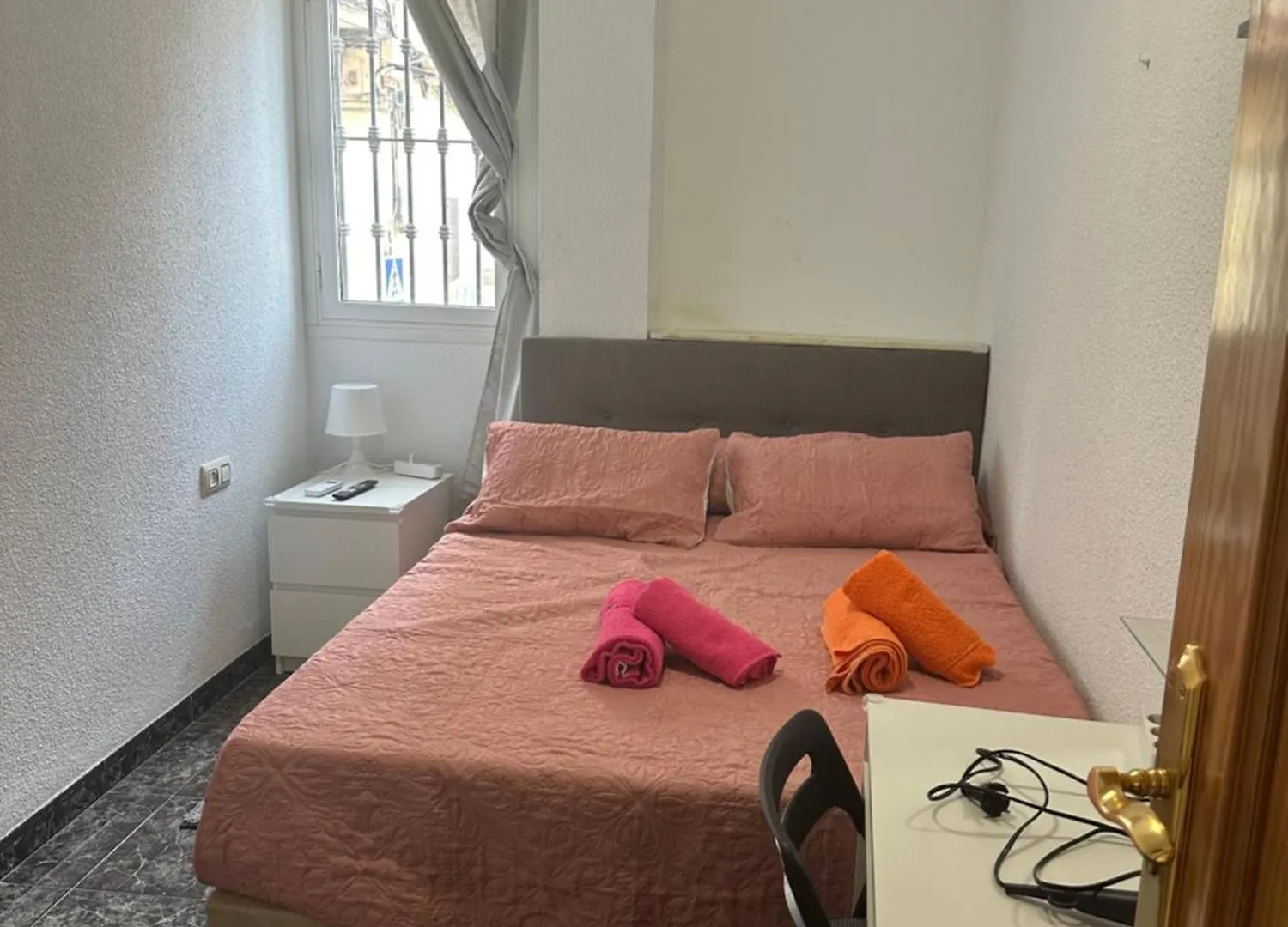 Almeria Centro Habitacion Privada En Apartamento Compartido Spanien
